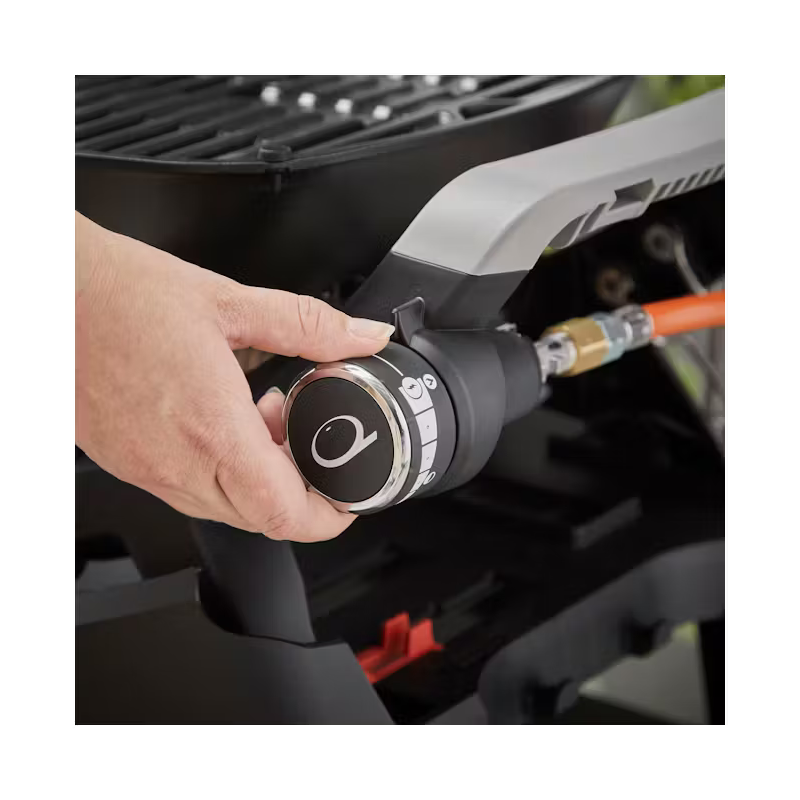 Plynový gril Q 1200N s postrannými stolíkmi a kompaktným podstavcom