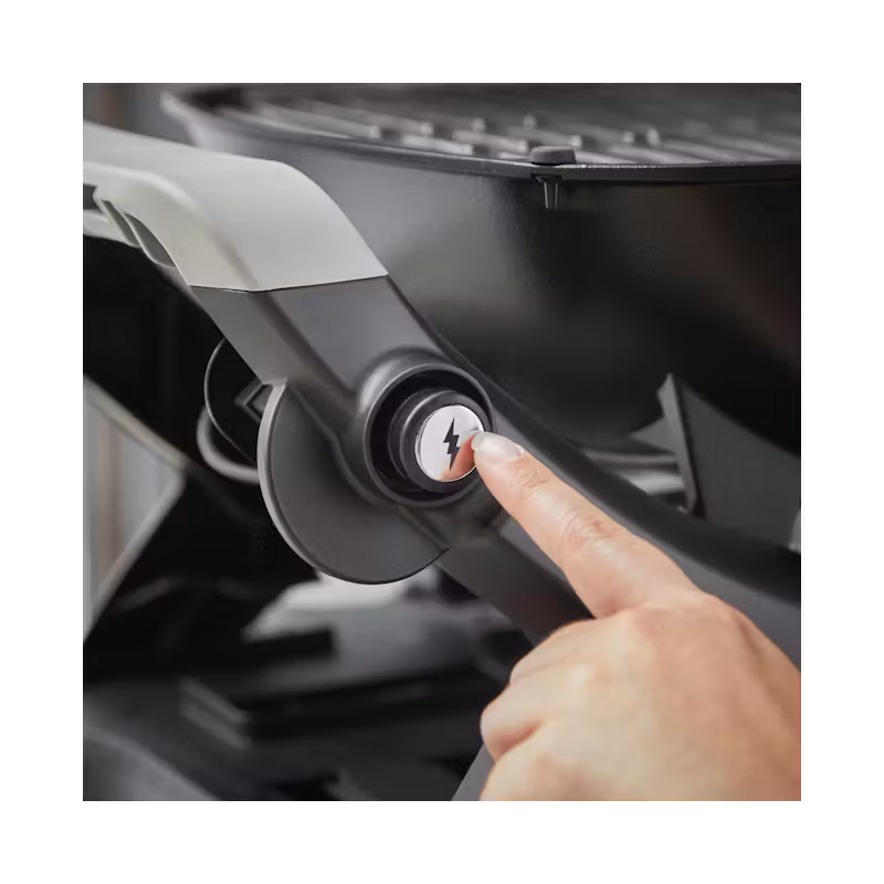 Plynový gril Q 1200N s postrannými stolíkmi a kompaktným podstavcom