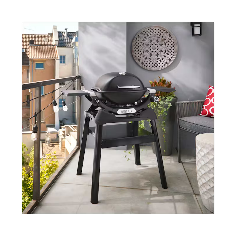 Plynový gril Q 1200N s postrannými stolíkmi a kompaktným podstavcom