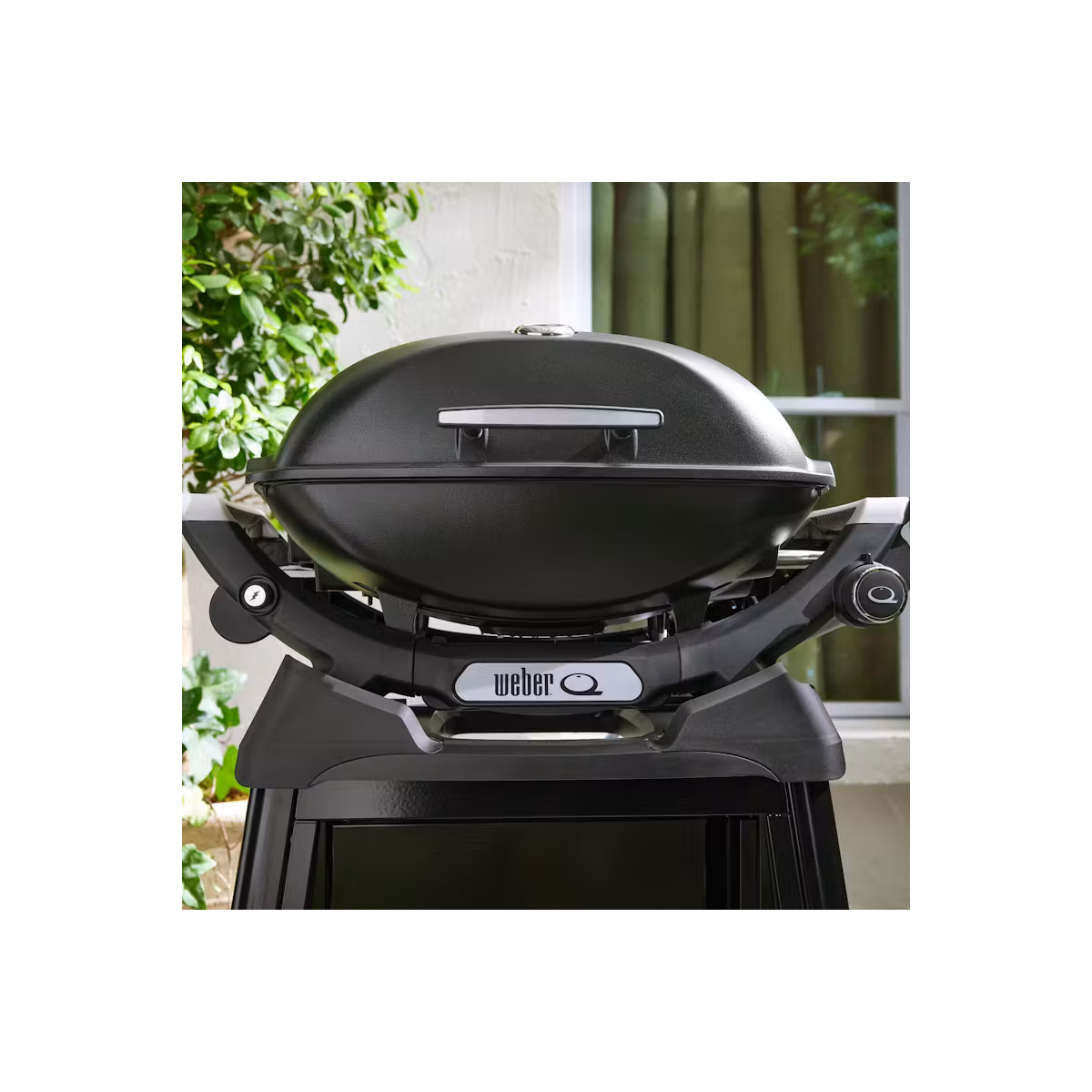 Weber Plynový gril Q 2200N s postrannými stolíkmi a vozíkom Premium