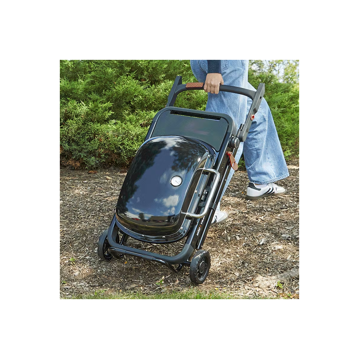 Weber Prenosný plynový gril Weber Traveler® Compact