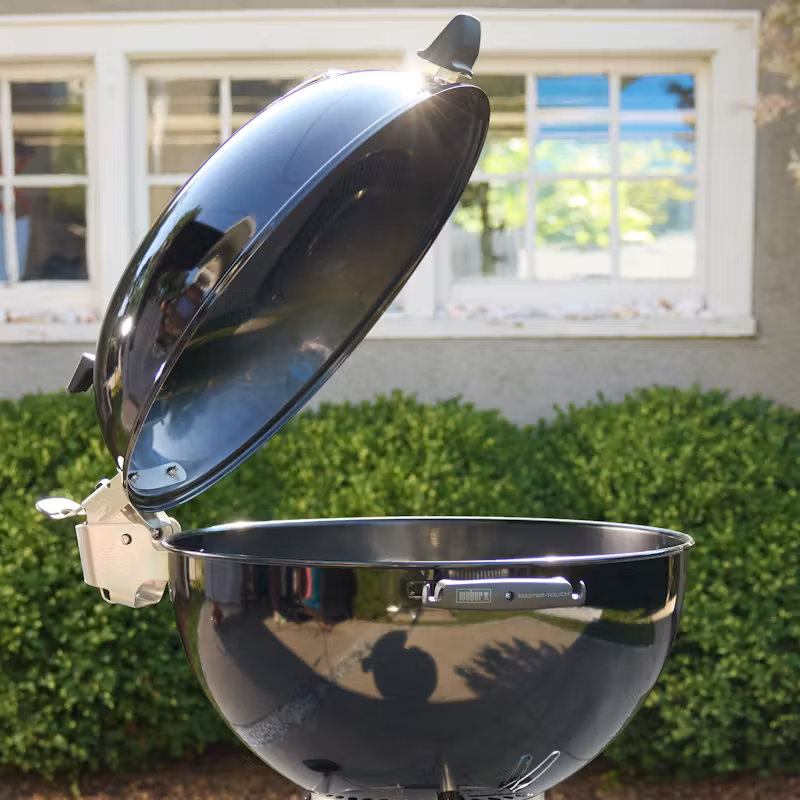 Weber Gril na drevené uhlie Master-Touch Premium, 57 cm