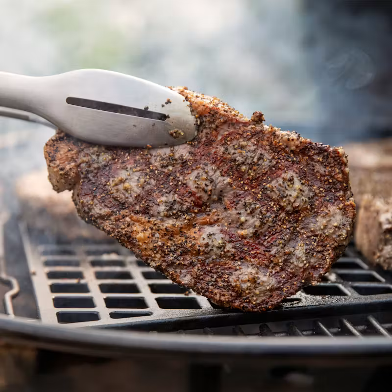 Weber Gril na drevené uhlie Master-Touch, 67 cm