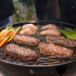 Weber Gril na drevené uhlie Master-Touch, 67 cm