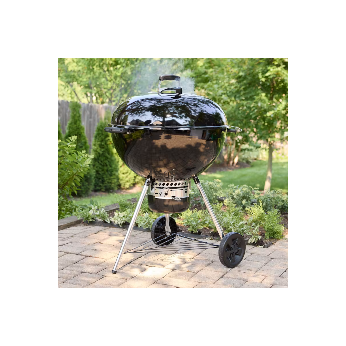 Weber Gril na drevené uhlie Master-Touch, 67 cm