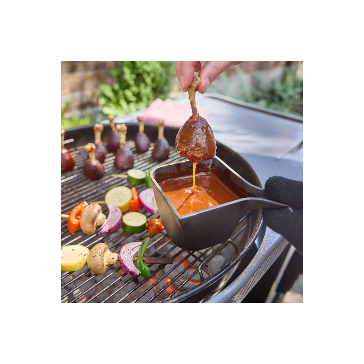 Weber Gril na drevené uhlie Performer Premium, 57 cm