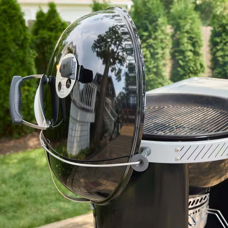 Weber Gril na drevené uhlie Performer Premium, 57 cm